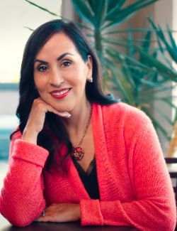 Author Angela Cervantes